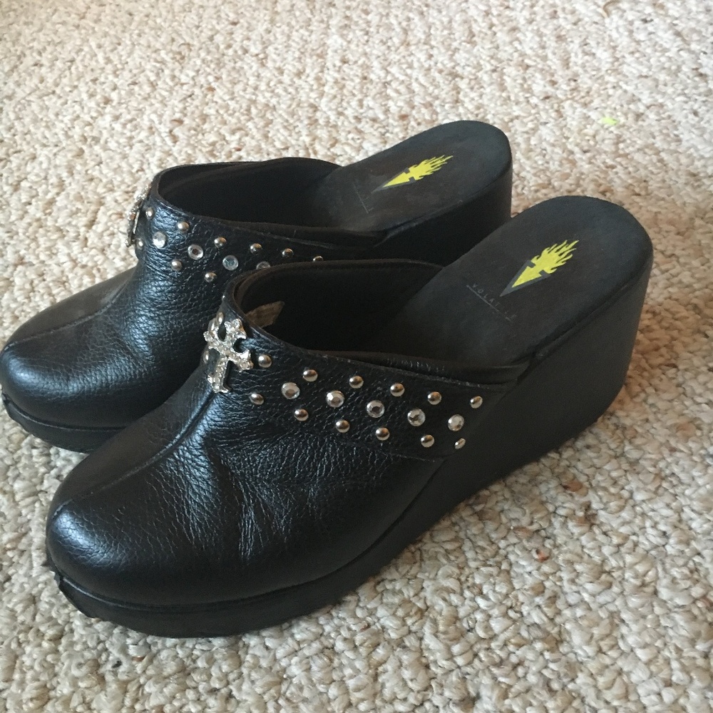 Volatile "Annette" Studded Mule Wedges Size 9